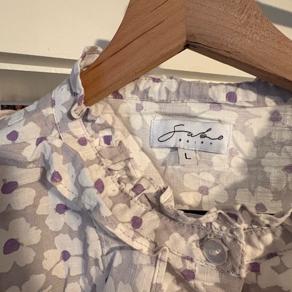 Floral Ruffle Blouse - Picture 3 of 3
